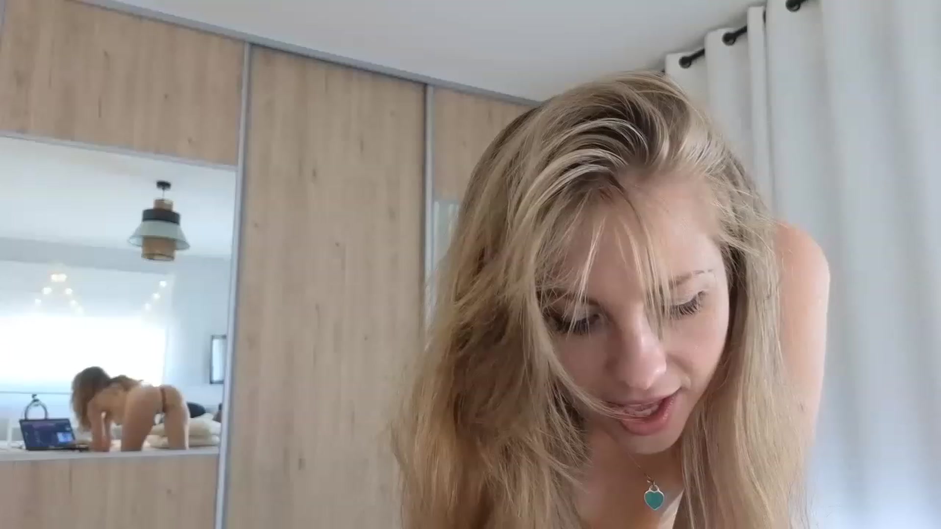 Gallery image thumbnail from ImKeira's myfreecams stream on, 08/19/2023, 16:39 image 8 of 20