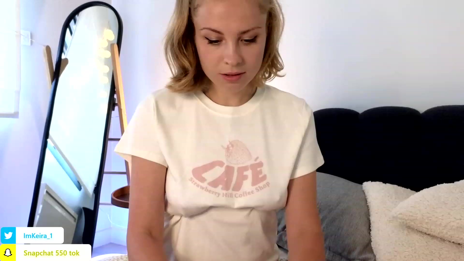 Gallery image thumbnail from ImKeira's myfreecams stream on, 09/20/2023, 18:03 image 16 of 20
