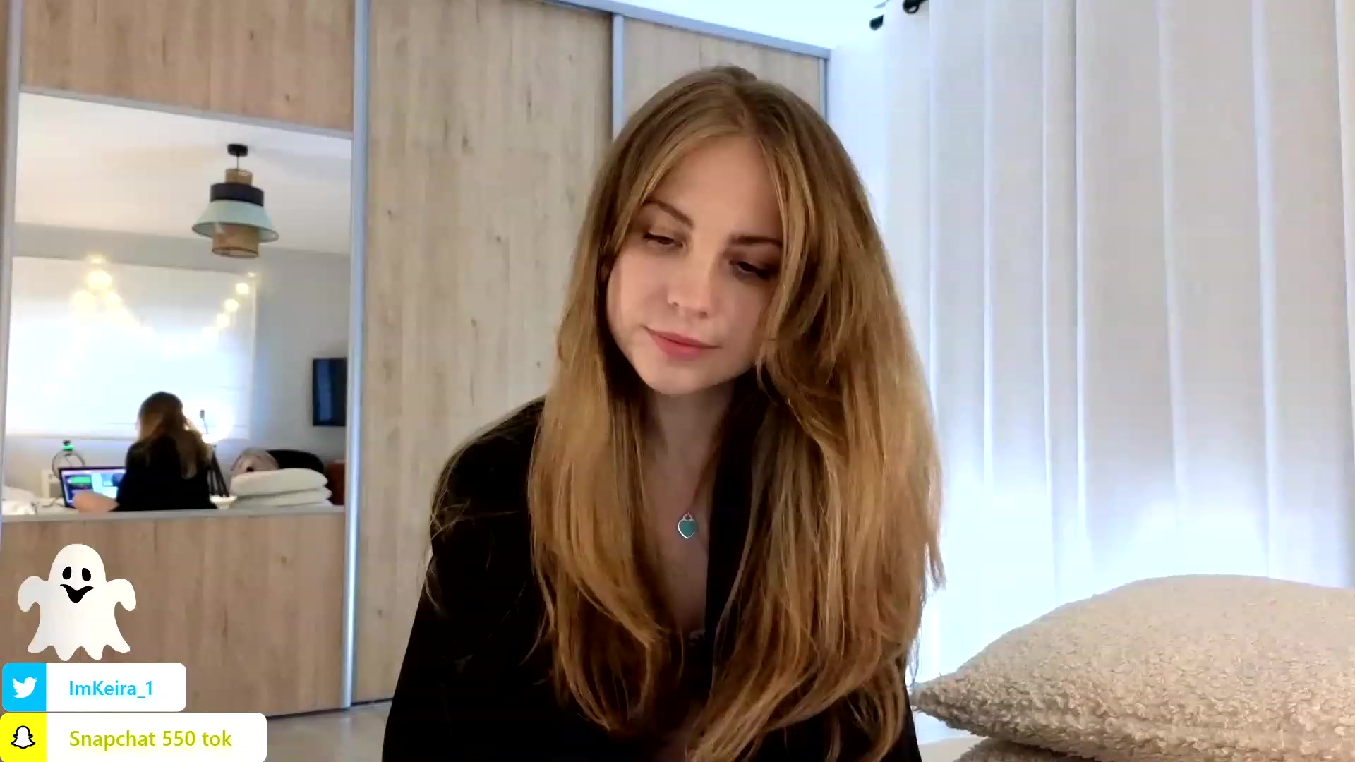 Gallery image thumbnail from ImKeira's myfreecams stream on, 10/19/2023, 17:27 image 11 of 20