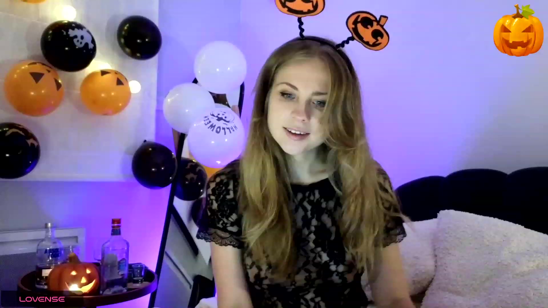 Gallery image thumbnail from ImKeira's myfreecams stream on, 10/30/2023, 18:10 image 10 of 20