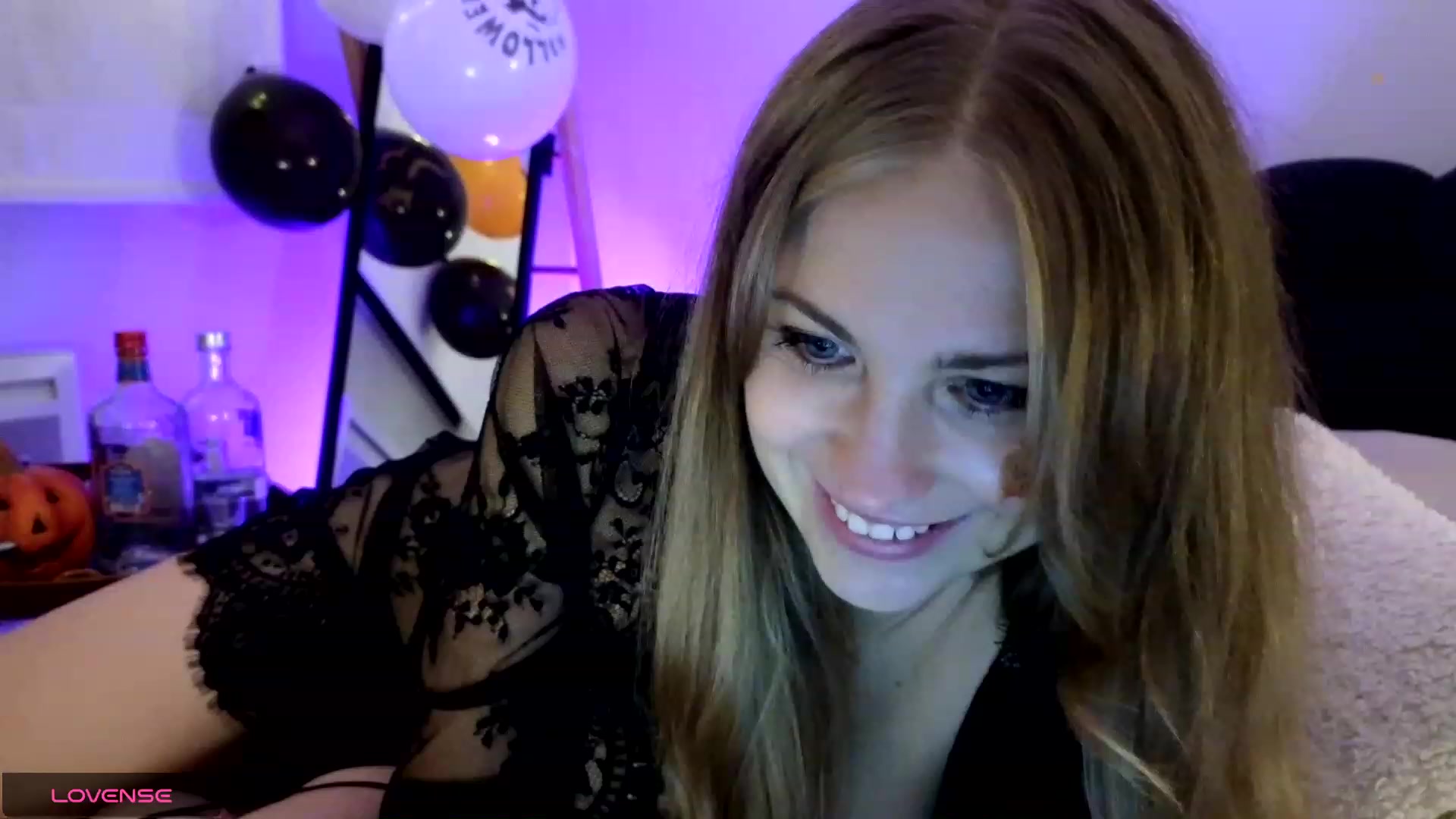 Gallery image thumbnail from ImKeira's myfreecams stream on, 10/30/2023, 20:43 image 16 of 20