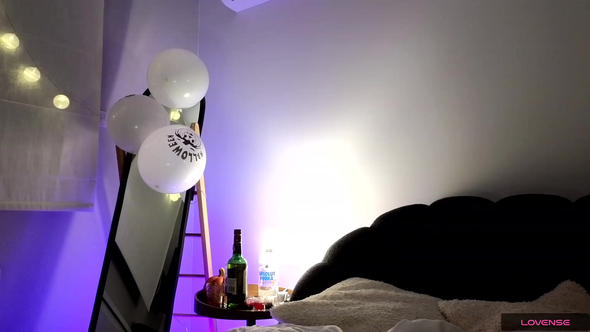 Gallery image thumbnail from ImKeira's myfreecams stream on, 10/31/2023, 20:44 image 14 of 20