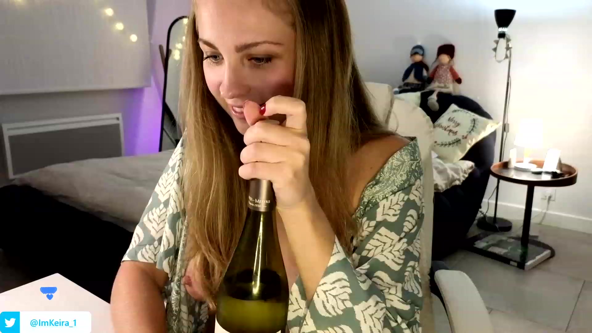 Gallery image thumbnail from ImKeira's myfreecams stream on, 12/11/2023, 22:01 image 2 of 20