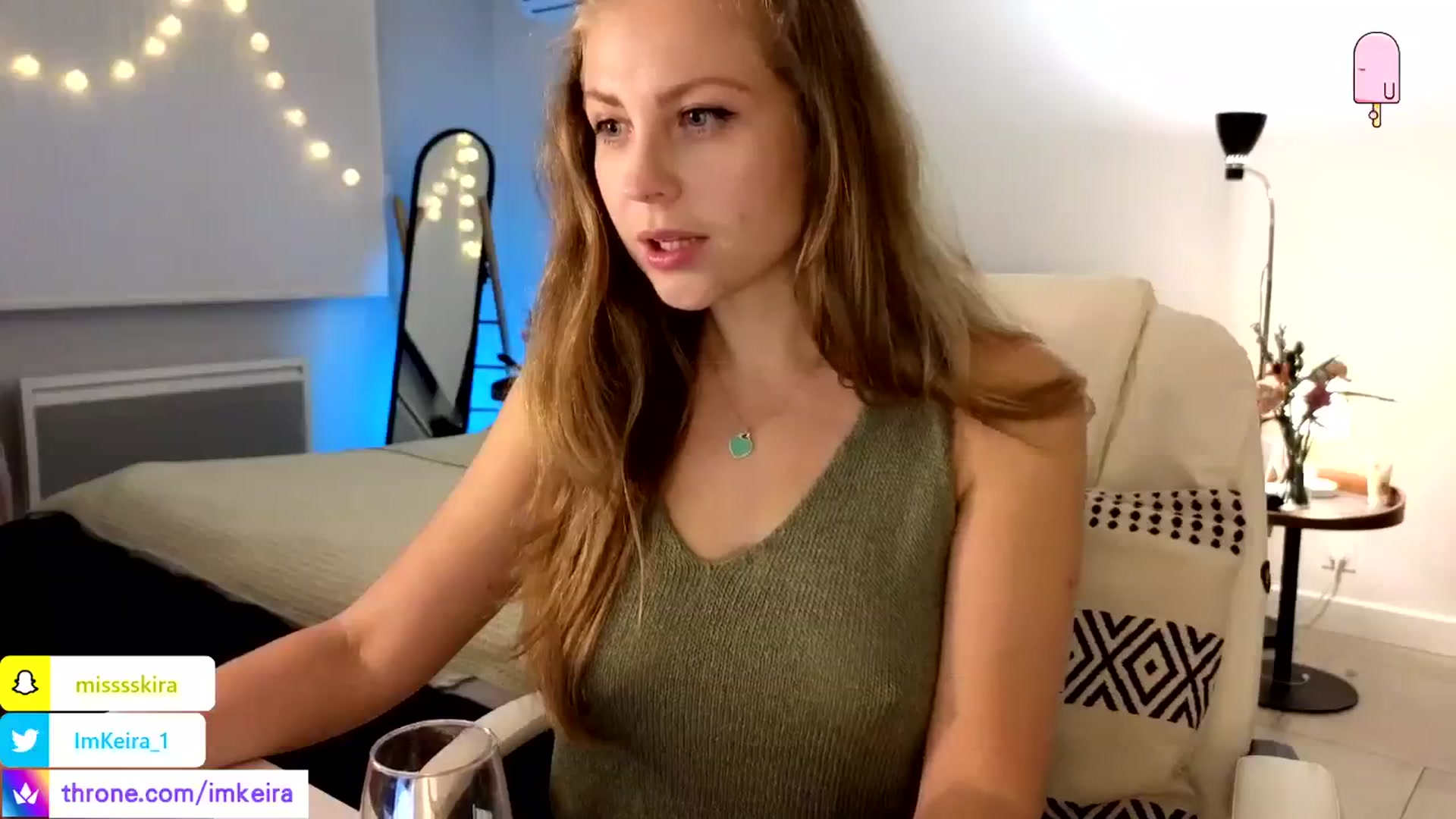 Gallery image thumbnail from ImKeira's myfreecams stream on, 05/09/2024, 21:28 image 9 of 20