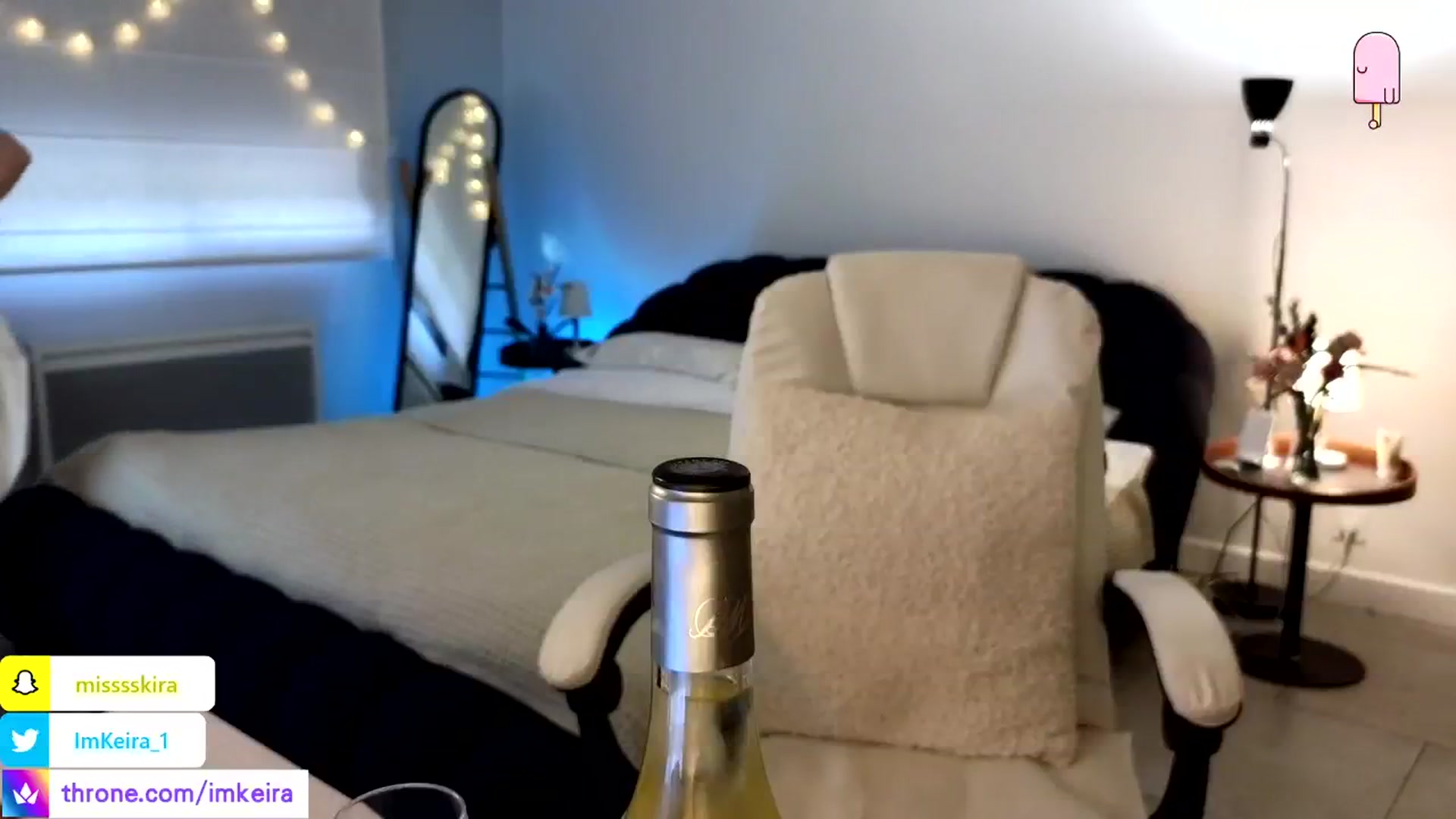 Gallery image thumbnail from ImKeira's myfreecams stream on, 05/21/2024, 21:10 image 4 of 20