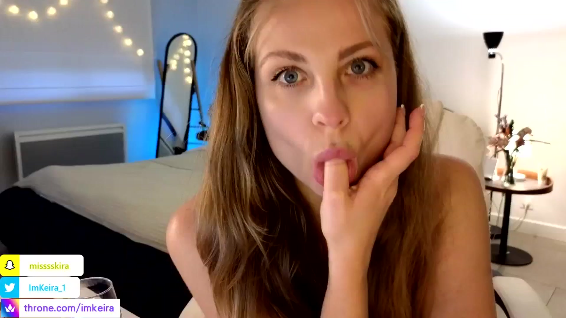Gallery image thumbnail from ImKeira's myfreecams stream on, 05/22/2024, 19:25 image 11 of 20