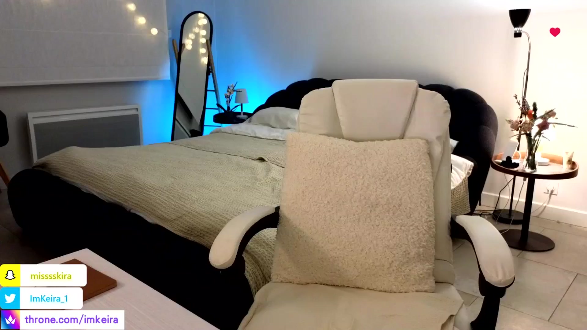 Gallery image thumbnail from ImKeira's myfreecams stream on, 05/27/2024, 21:29 image 14 of 20