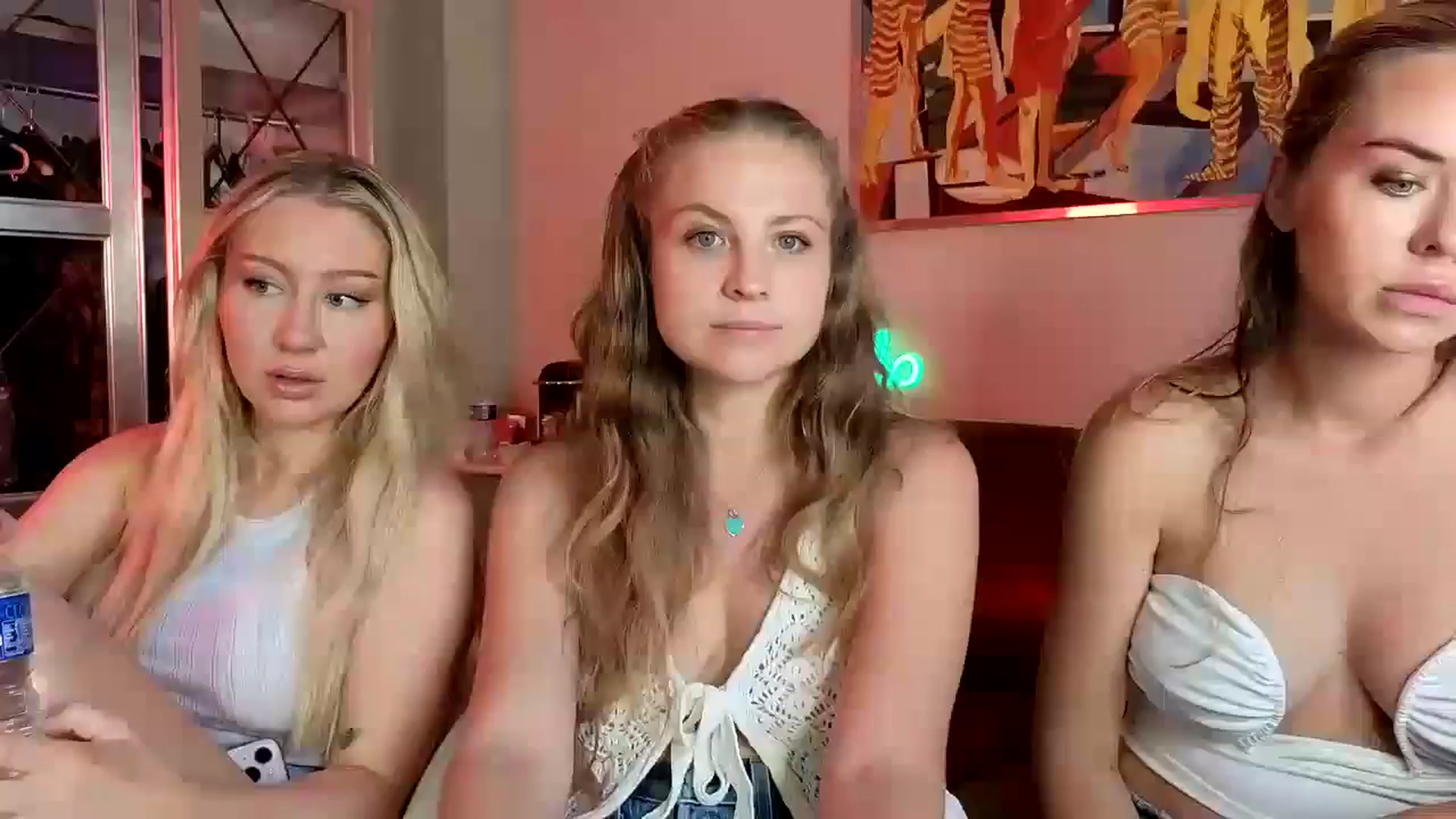 Gallery image thumbnail from ImKeira's myfreecams stream on, 07/14/2024, 20:17 image 2 of 20