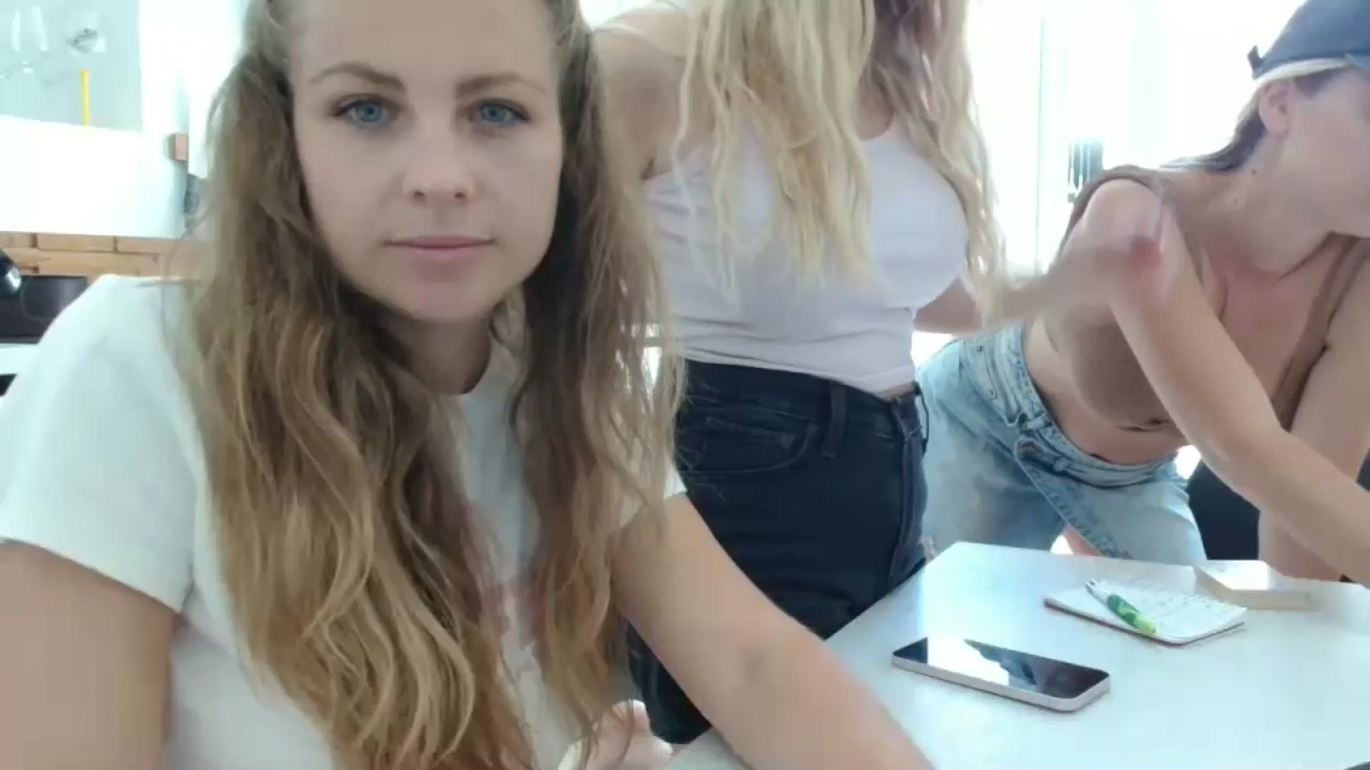 Gallery image thumbnail from ImKeira's myfreecams stream on, 07/15/2024, 10:12 image 17 of 20