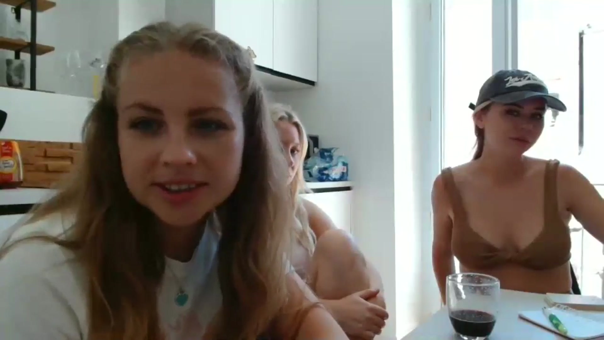 Gallery image thumbnail from ImKeira's myfreecams stream on, 07/15/2024, 10:21 image 10 of 20