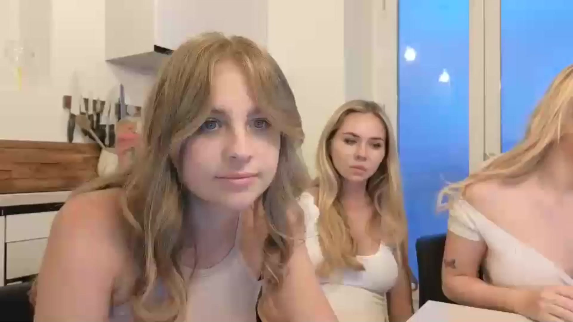 Gallery image thumbnail from ImKeira's myfreecams stream on, 07/15/2024, 19:32 image 1 of 20