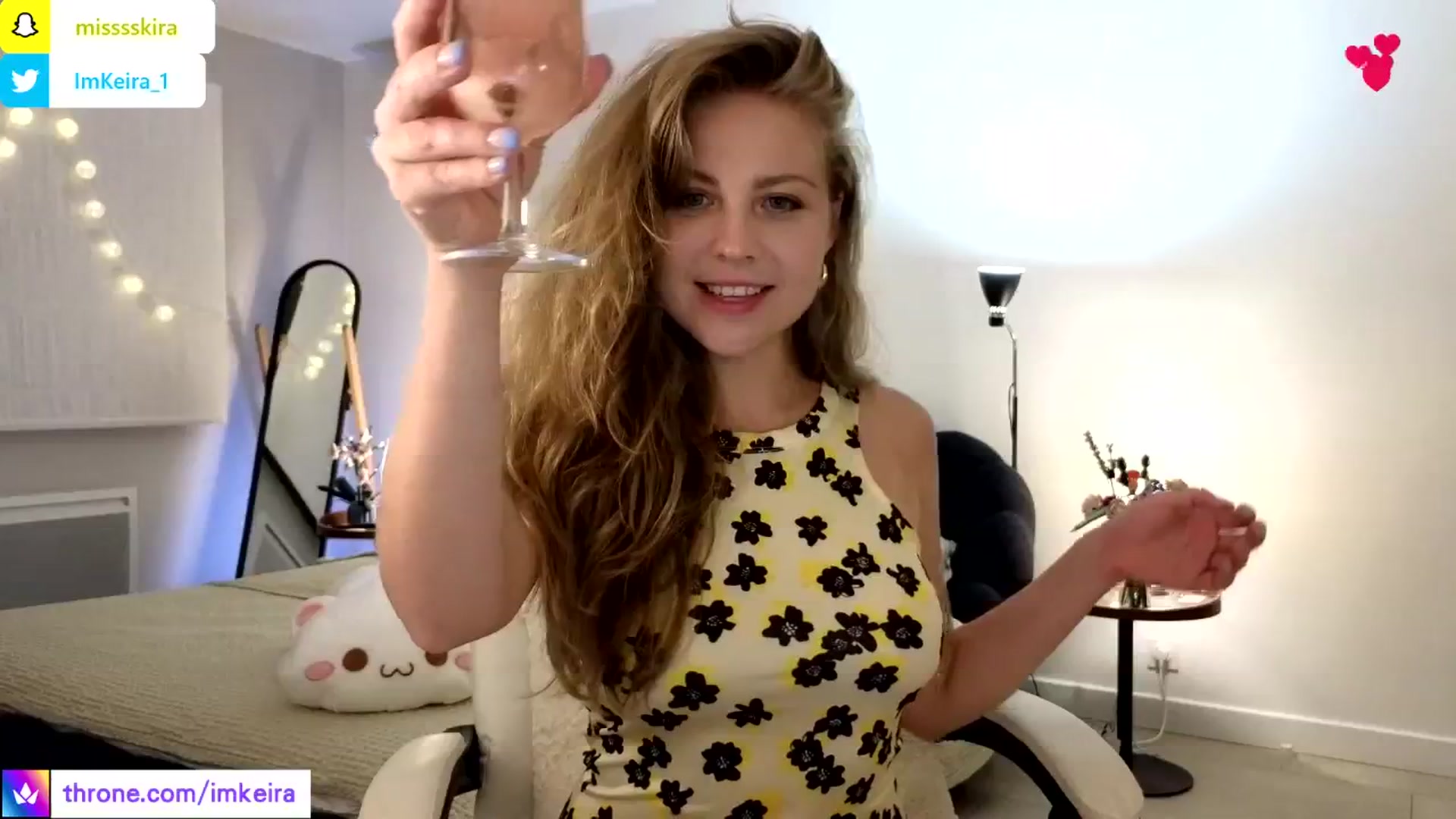 Gallery image thumbnail from ImKeira's myfreecams stream on, 07/17/2024, 21:27 image 10 of 20