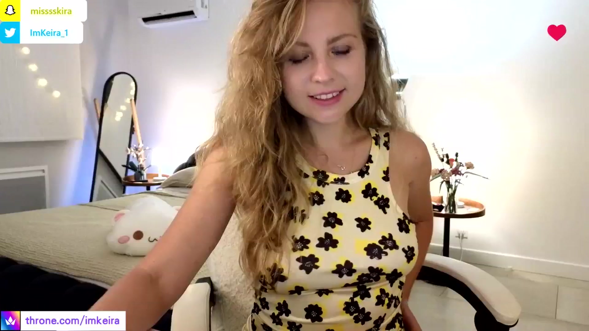Gallery image thumbnail from ImKeira's myfreecams stream on, 07/17/2024, 21:27 image 16 of 20