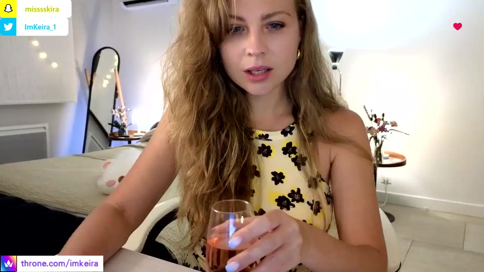 Gallery image thumbnail from ImKeira's myfreecams stream on, 07/17/2024, 21:27 image 9 of 20