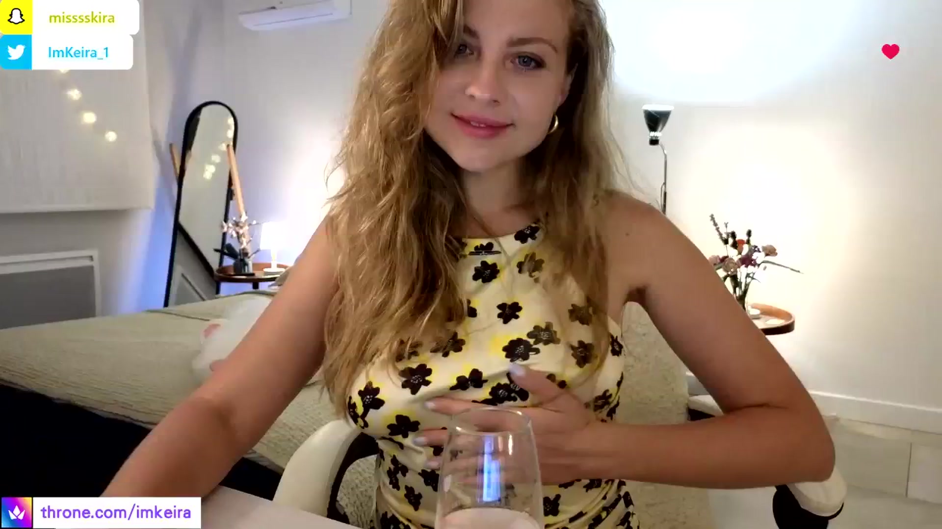Gallery image thumbnail from ImKeira's myfreecams stream on, 07/17/2024, 21:27 image 5 of 20