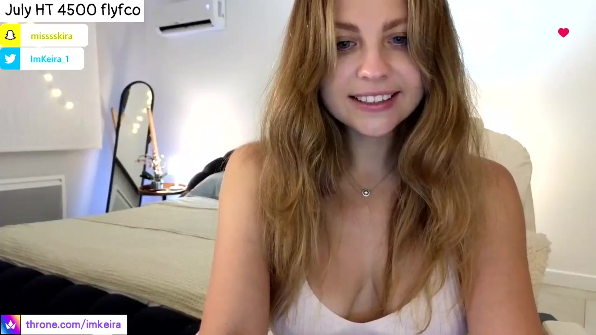 Gallery image thumbnail from ImKeira's myfreecams stream on, 07/25/2024, 20:38 image 14 of 20