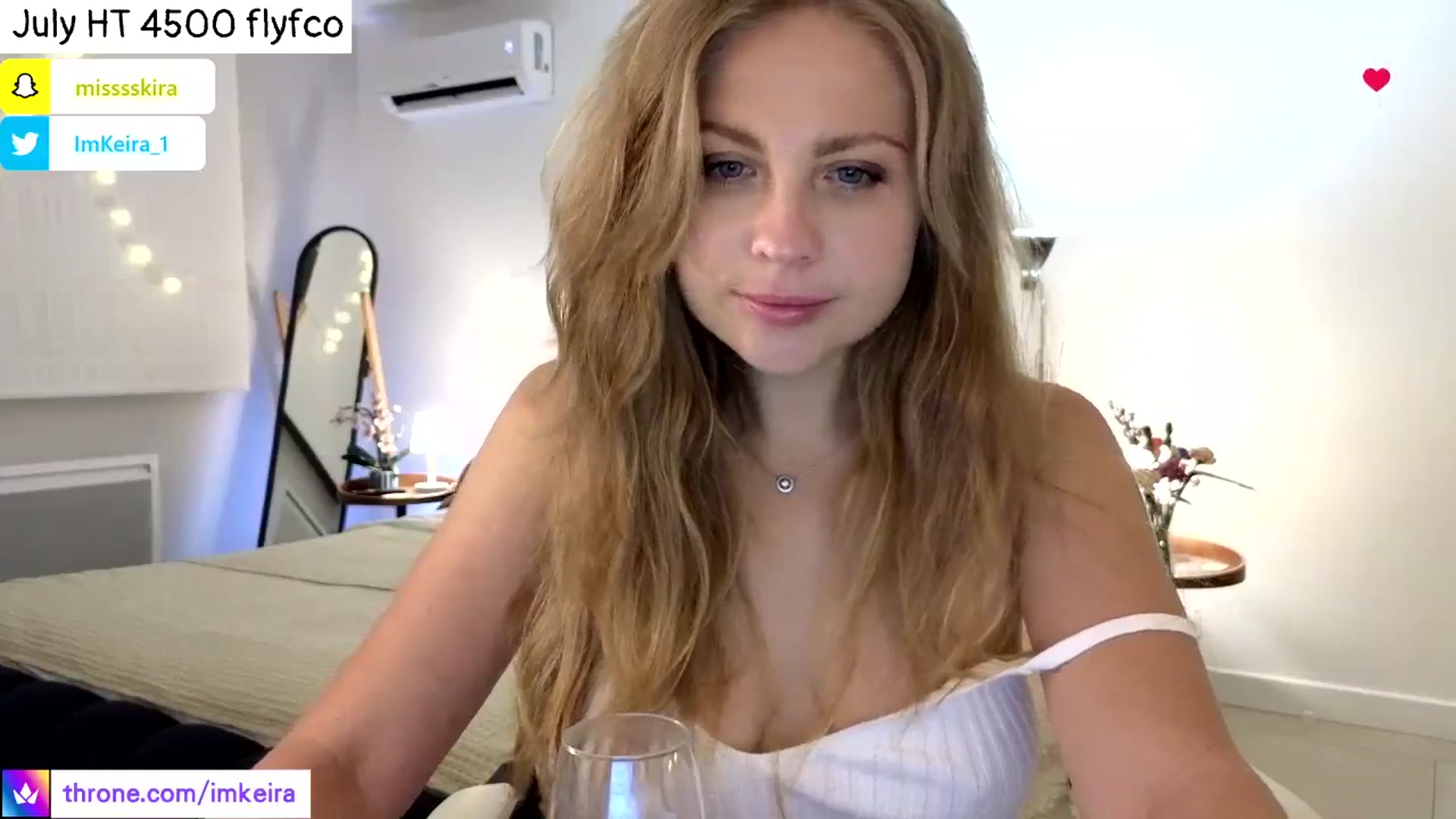 Gallery image thumbnail from ImKeira's myfreecams stream on, 07/25/2024, 21:38 image 8 of 20