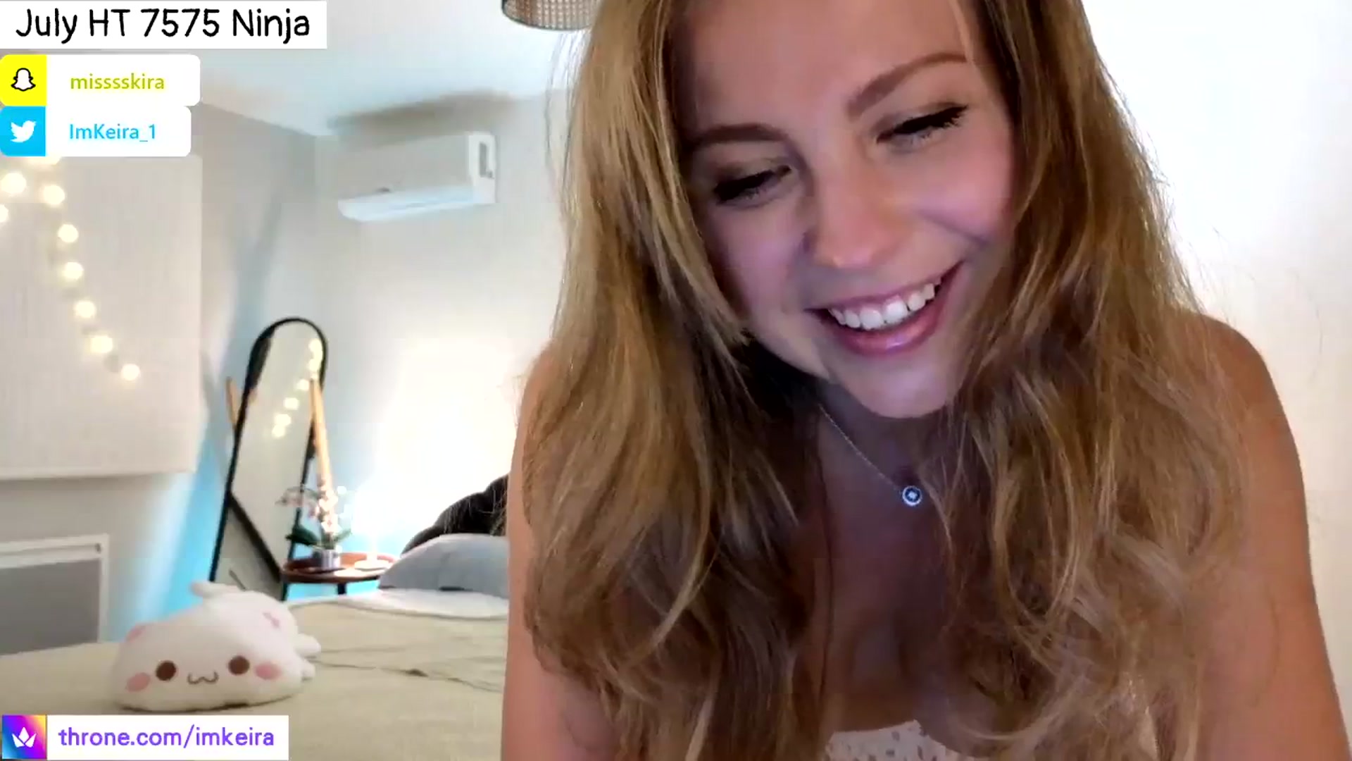 Gallery image thumbnail from ImKeira's myfreecams stream on, 07/31/2024, 21:36 image 17 of 20