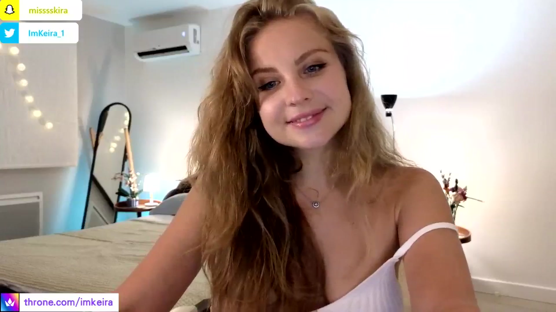 Gallery image thumbnail from ImKeira's myfreecams stream on, 08/06/2024, 21:13 image 20 of 20