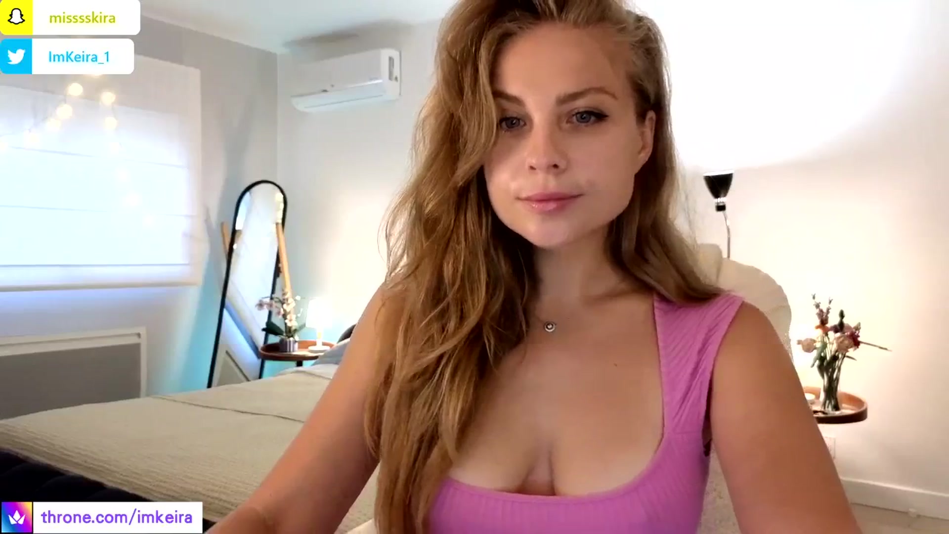 Gallery image thumbnail from ImKeira's myfreecams stream on, 08/07/2024, 09:34 image 4 of 20