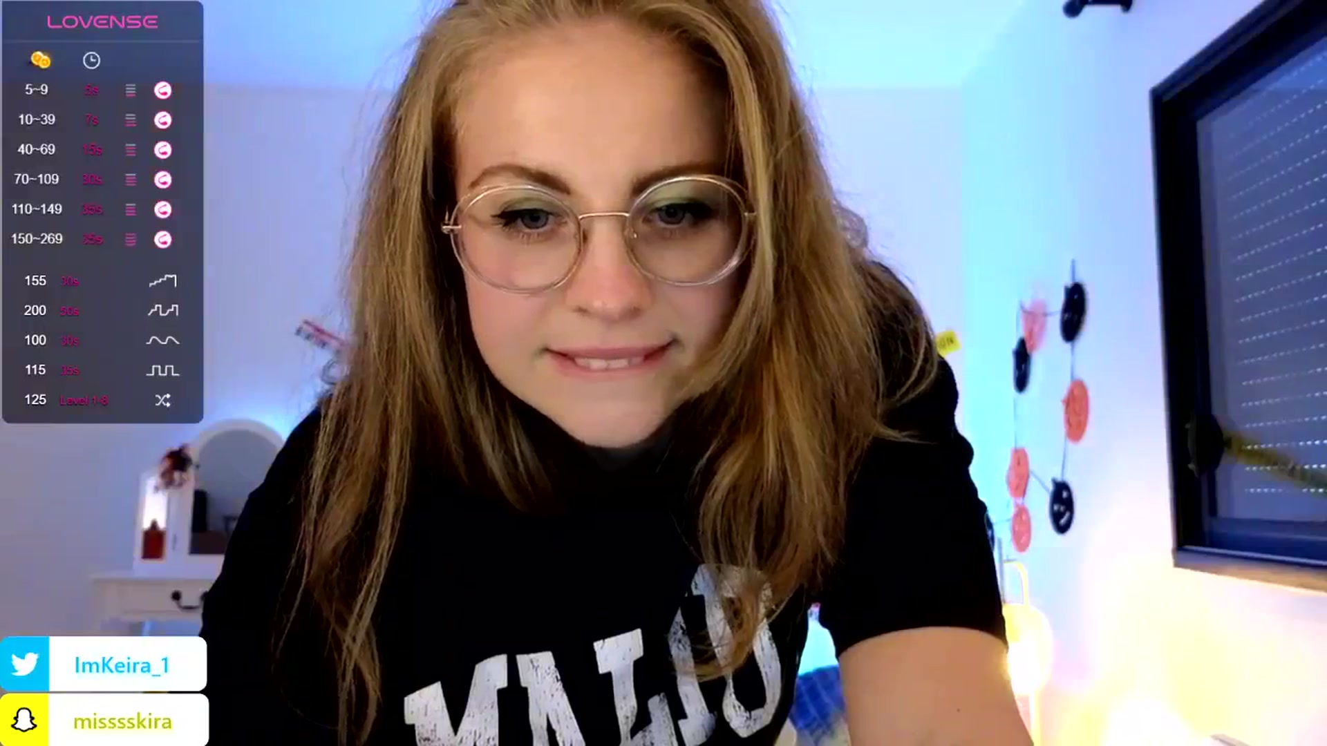 Gallery image thumbnail from ImKeira's myfreecams stream on, 10/19/2024, 16:23 image 11 of 20
