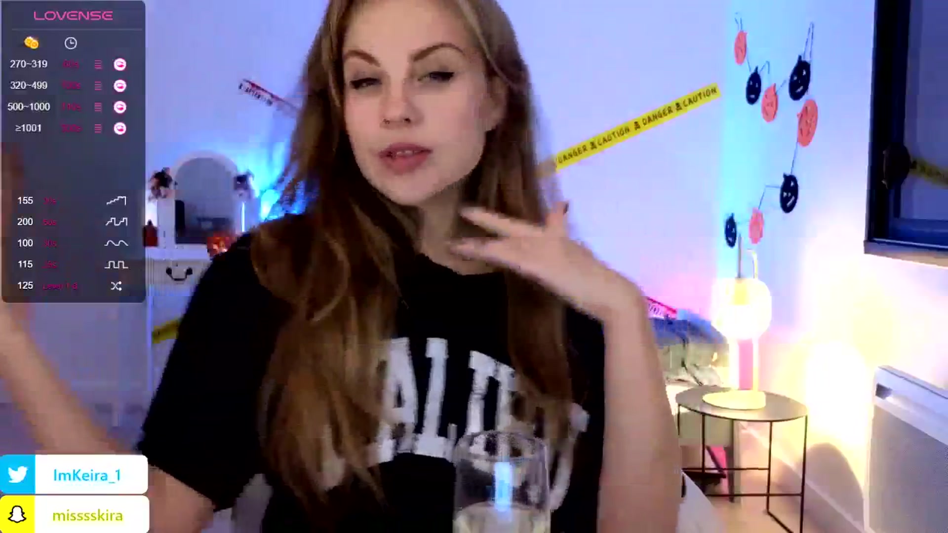Gallery image thumbnail from ImKeira's myfreecams stream on, 10/19/2024, 19:10 image 2 of 20