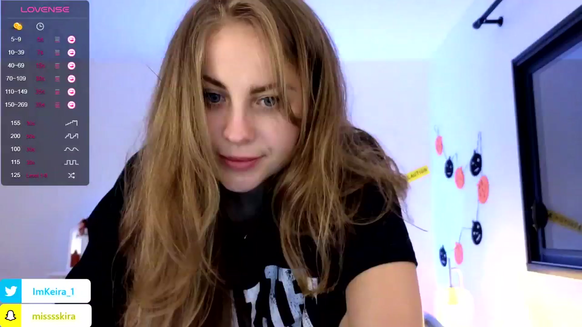 Gallery image thumbnail from ImKeira's myfreecams stream on, 10/19/2024, 19:10 image 1 of 20