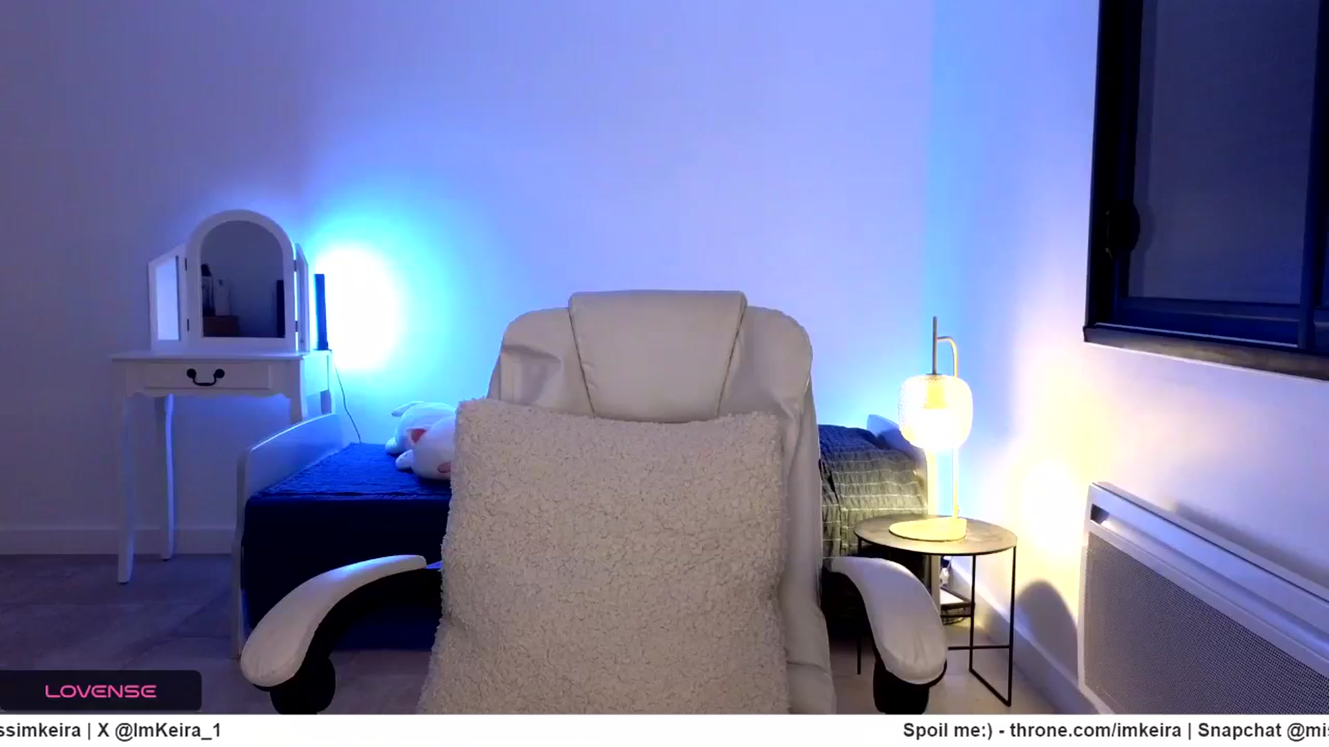 Gallery image thumbnail from ImKeira's myfreecams stream on, 11/19/2024, 23:08 image 12 of 20