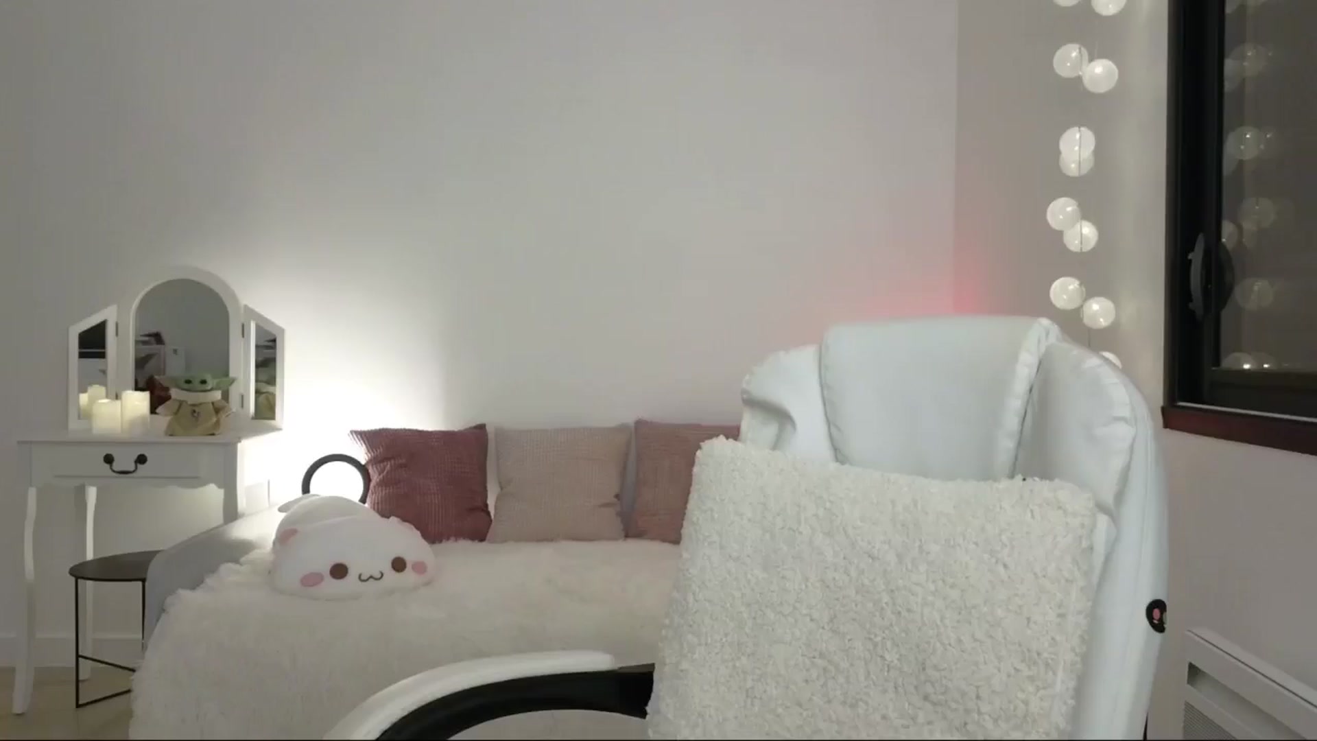 Gallery image thumbnail from ImKeira's myfreecams stream on, 01/02/2025, 24:31 image 1 of 20