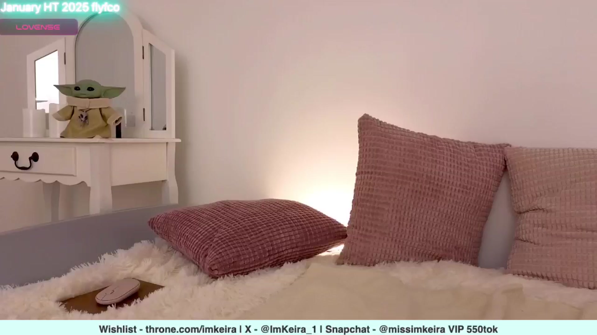 Gallery image thumbnail from ImKeira's myfreecams stream on, 01/05/2025, 22:35 image 18 of 20