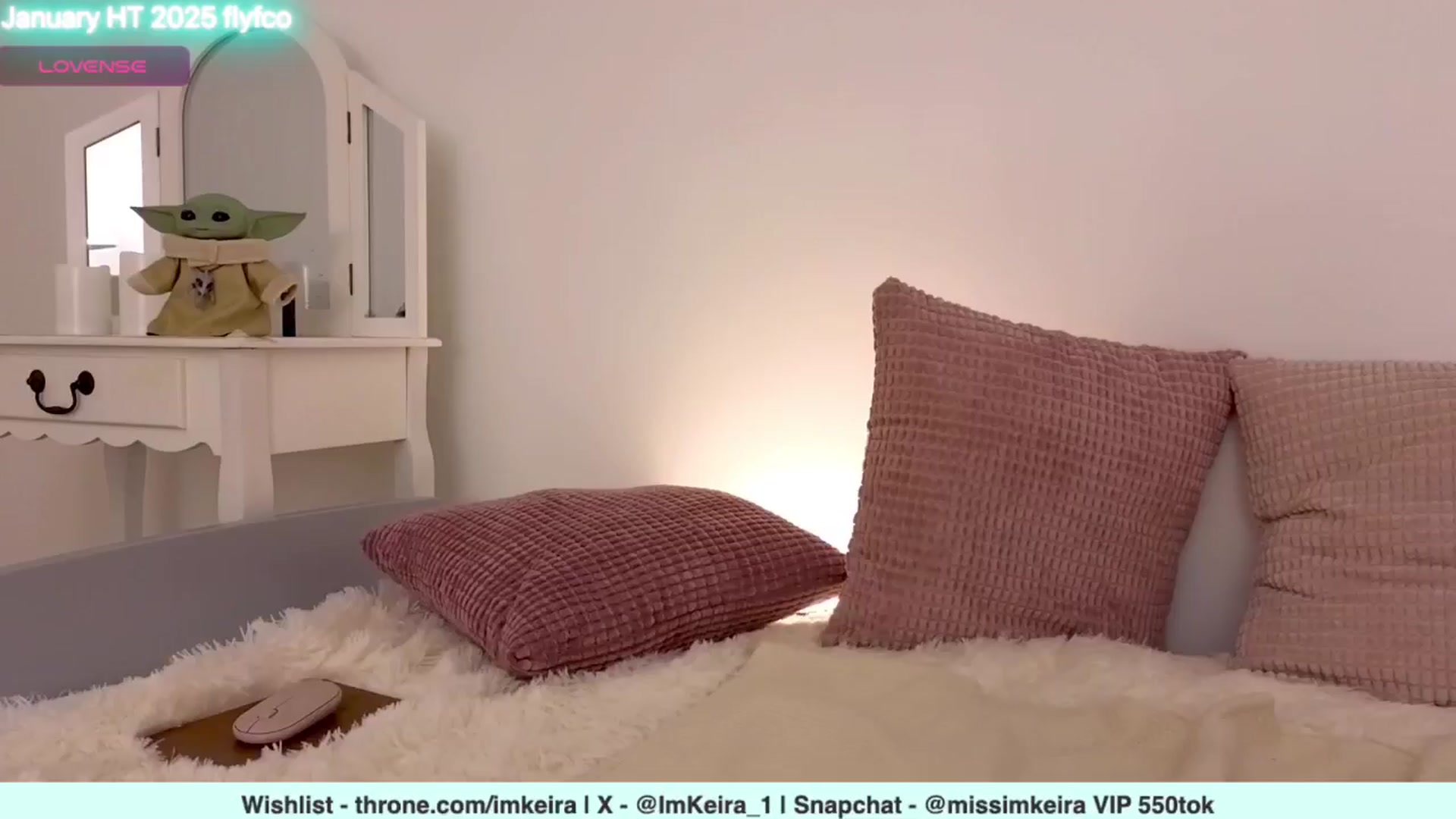 Gallery image thumbnail from ImKeira's myfreecams stream on, 01/05/2025, 22:35 image 19 of 20