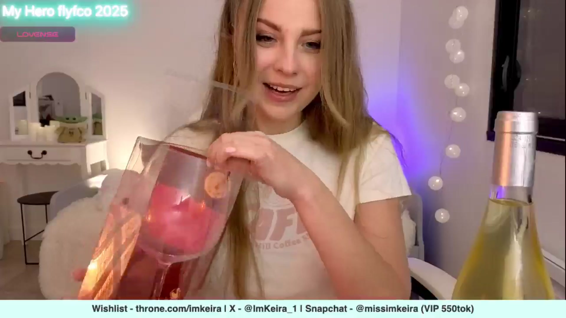 Gallery image thumbnail from ImKeira's myfreecams stream on, 01/12/2025, 19:12 image 12 of 20