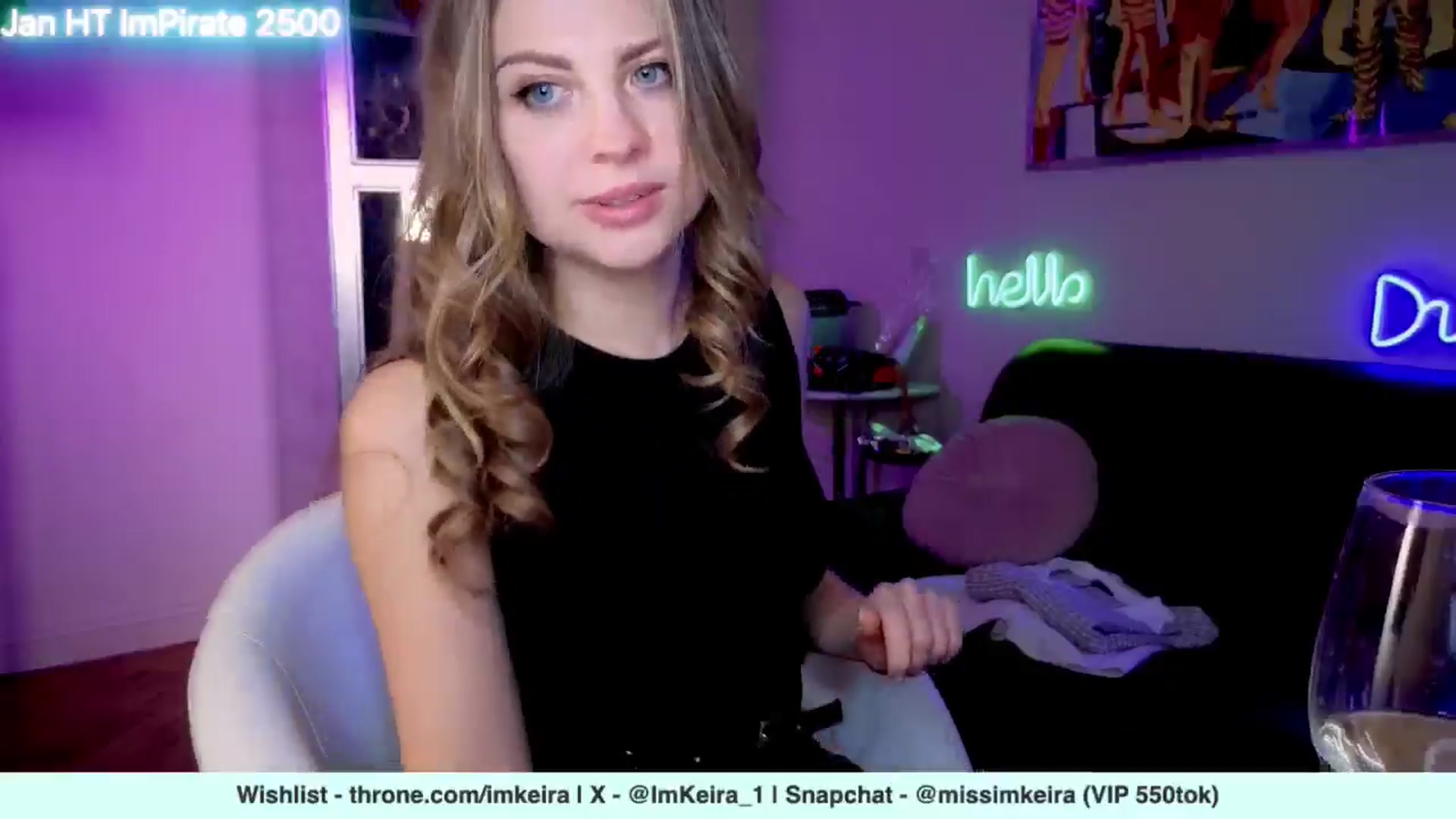 Gallery image thumbnail from ImKeira's myfreecams stream on, 01/19/2025, 24:02 image 2 of 20