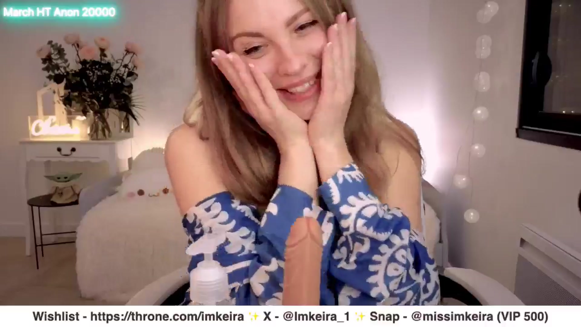 Gallery image thumbnail from ImKeira's myfreecams stream on, 03/10/2025, 23:37 image 15 of 20