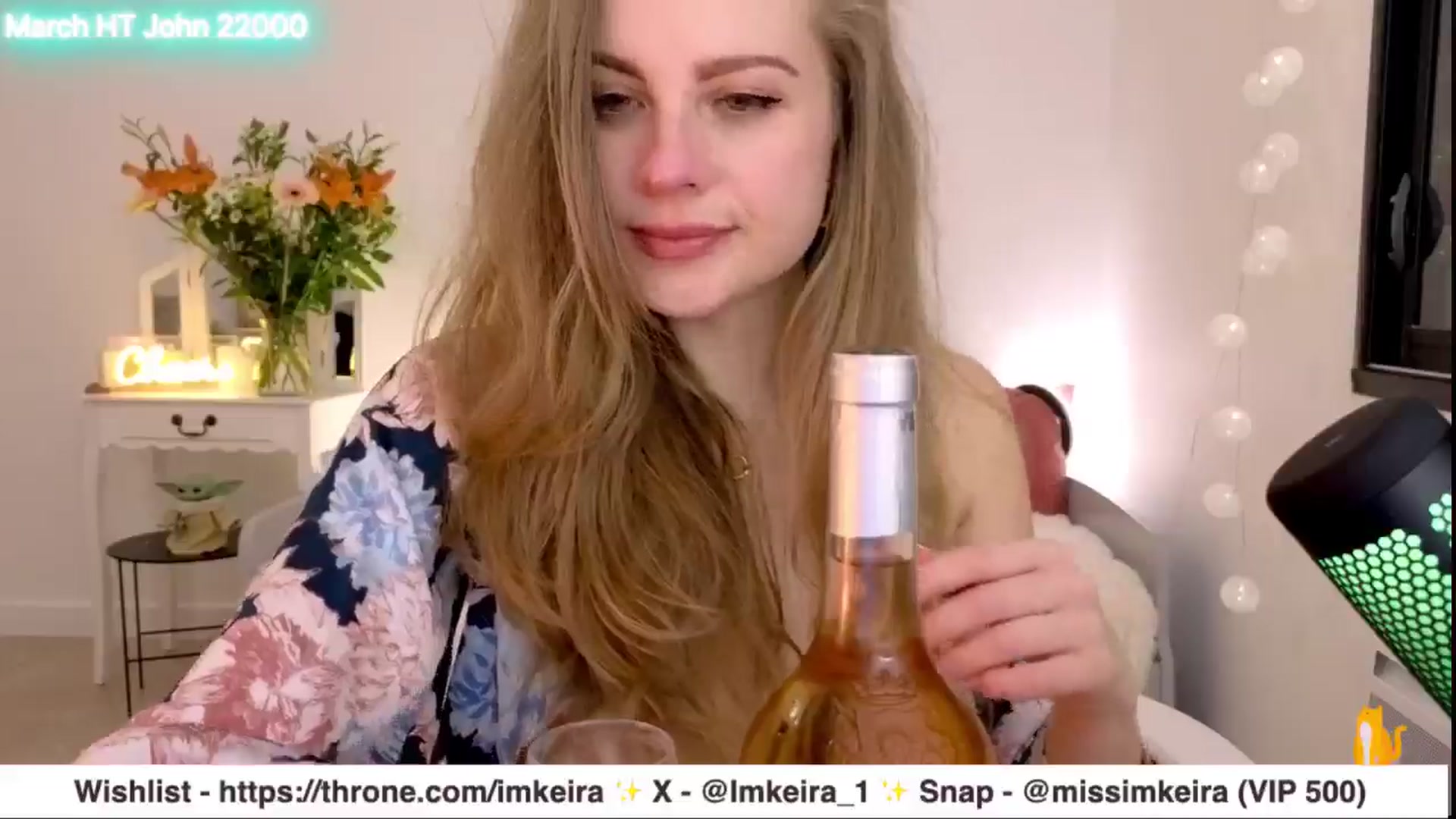 Gallery image thumbnail from ImKeira's myfreecams stream on, 03/25/2025, 23:02 image 16 of 20