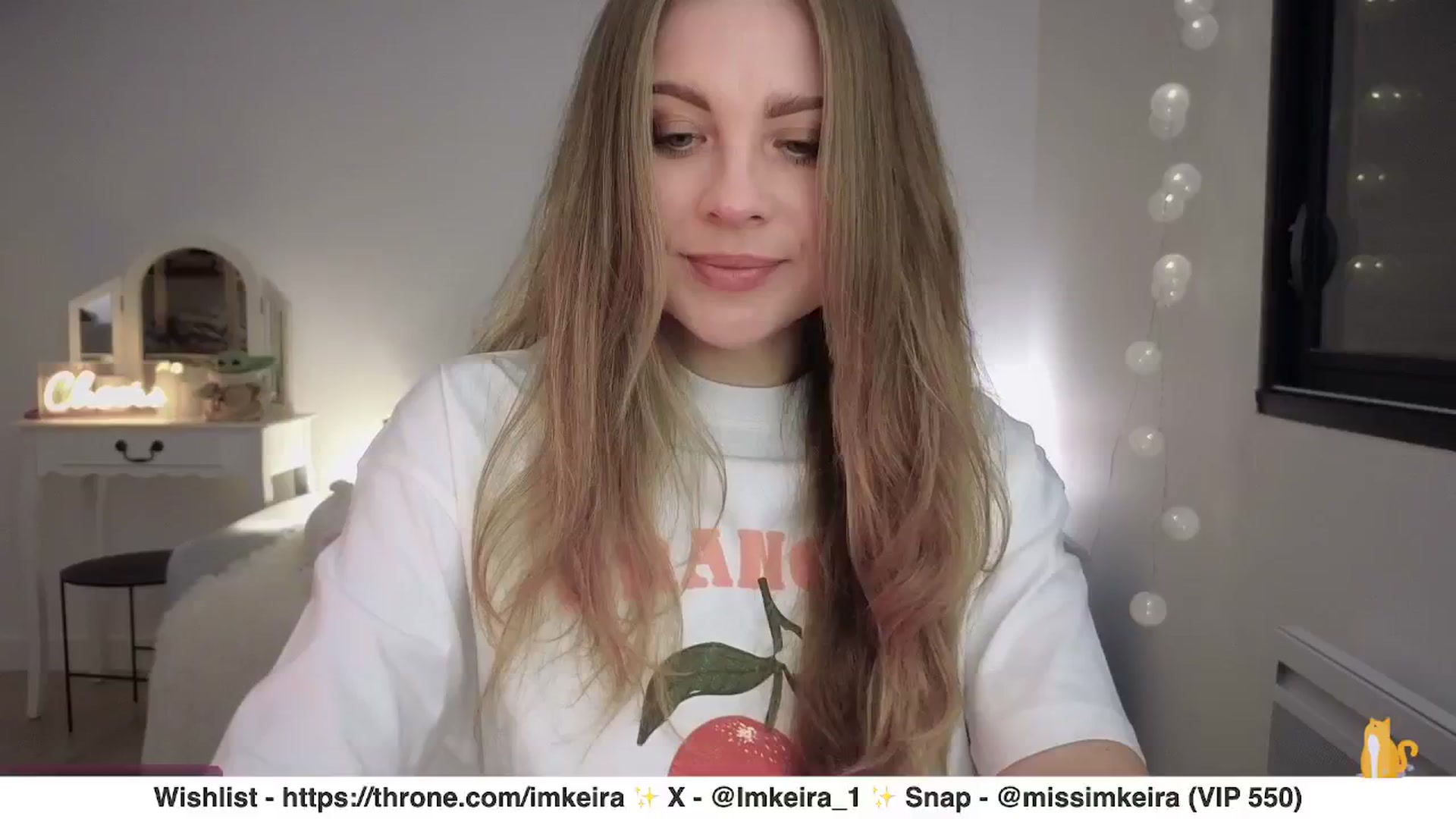 Gallery image thumbnail from ImKeira's myfreecams stream on, 04/03/2025, 22:37 image 2 of 20
