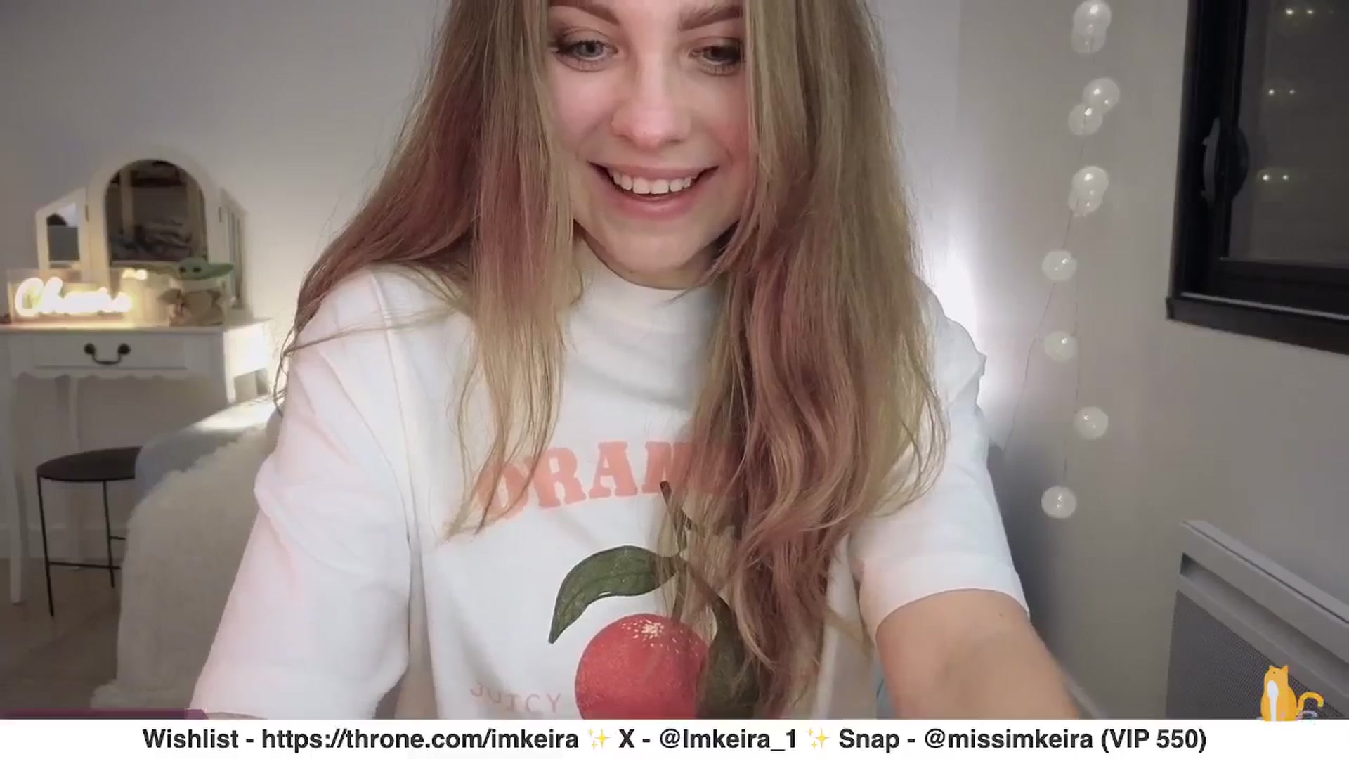 Gallery image thumbnail from ImKeira's myfreecams stream on, 04/03/2025, 22:37 image 8 of 20