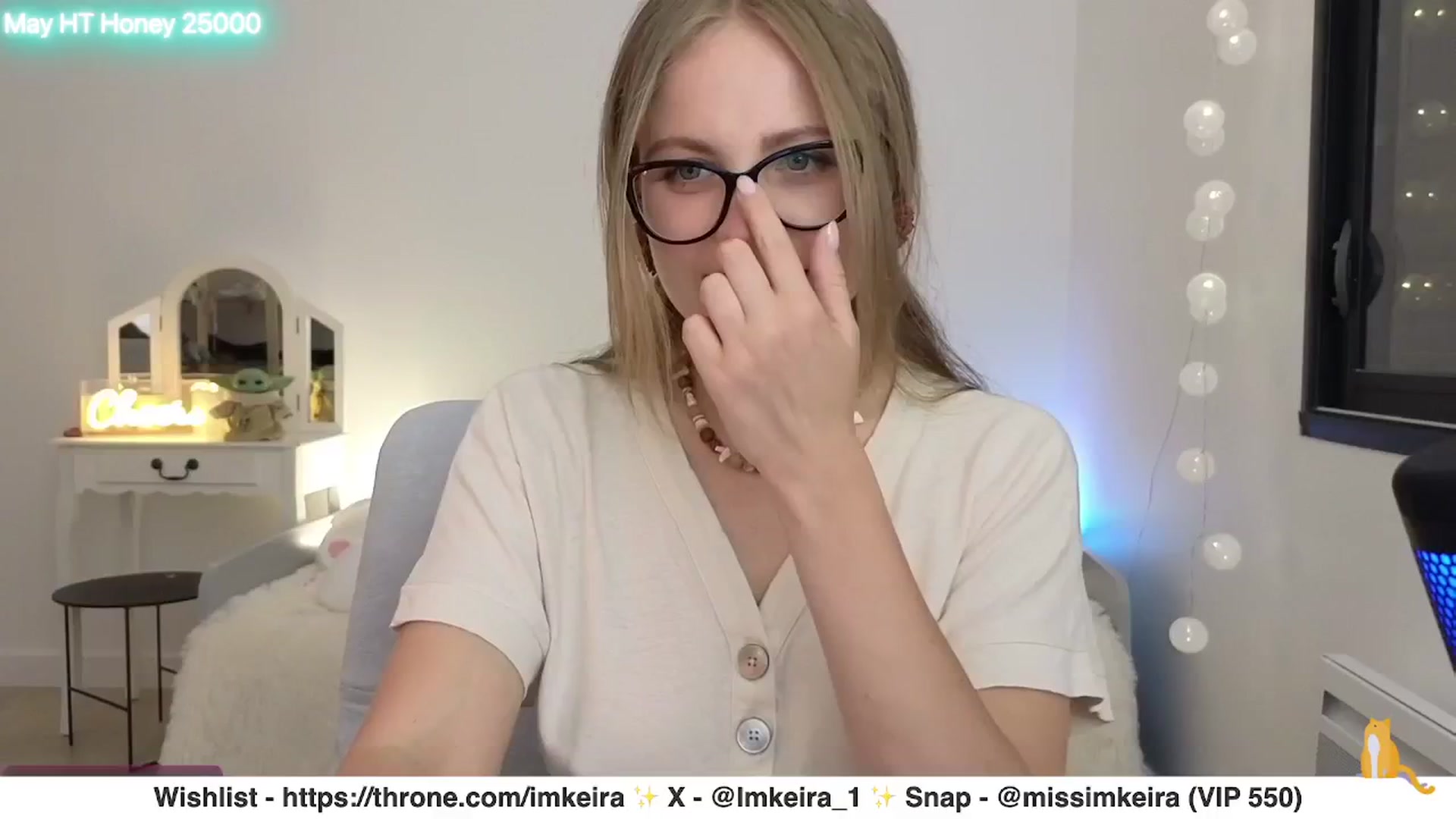 Gallery image thumbnail from ImKeira's myfreecams stream on, 05/18/2025, 22:14 image 5 of 20