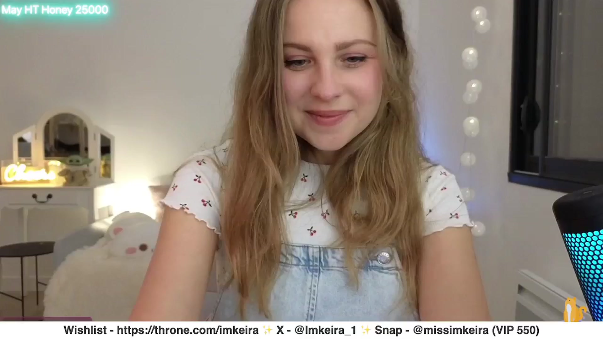 Gallery image thumbnail from ImKeira's myfreecams stream on, 05/20/2025, 22:42 image 4 of 20