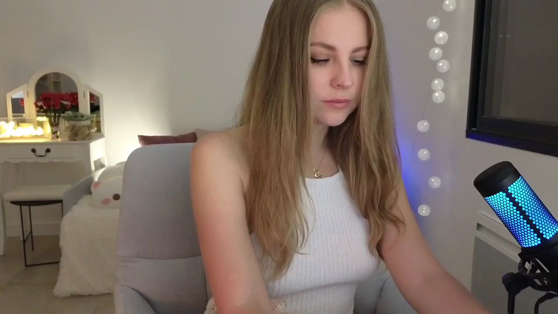 Gallery image thumbnail from ImKeira's myfreecams stream on, 07/08/2025, 20:30 image 2 of 20