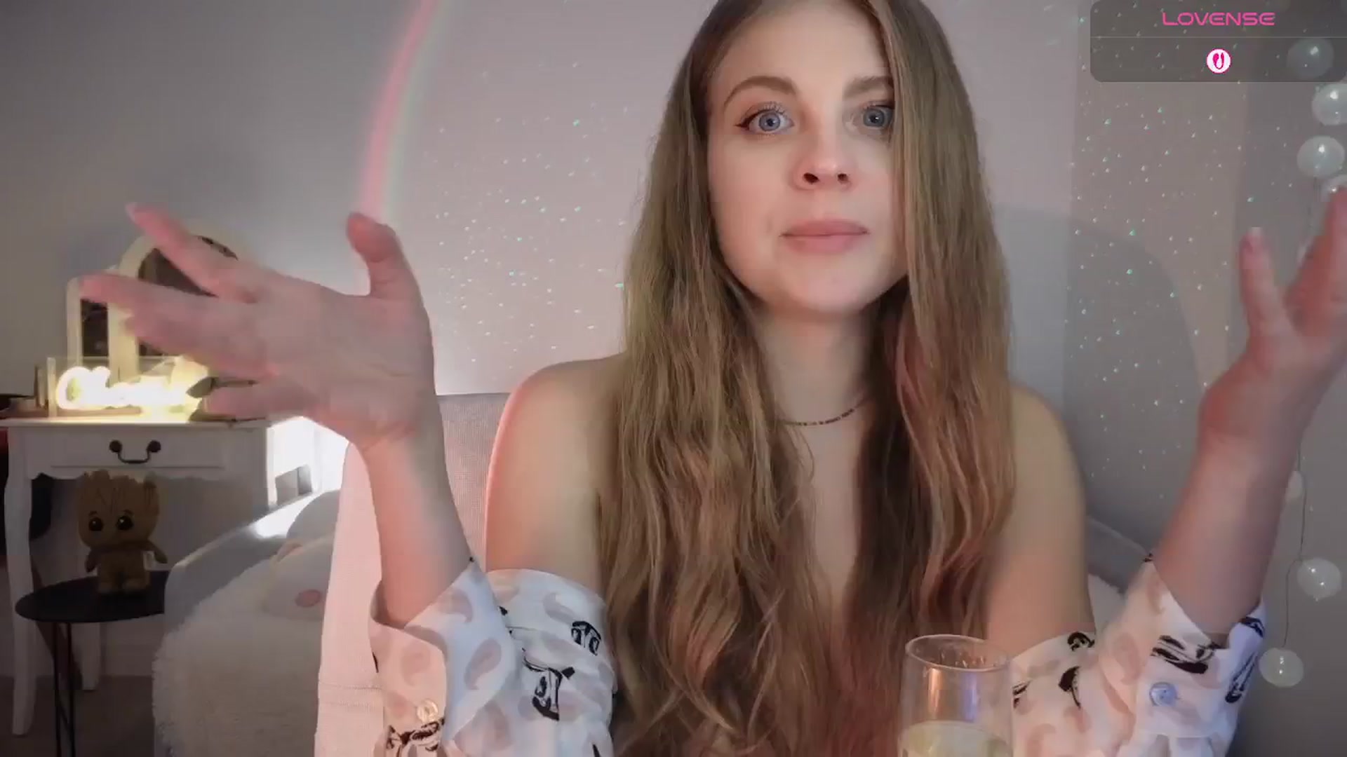 Gallery image thumbnail from ImKeira's myfreecams stream on, 10/04/2025, 23:44 image 20 of 20