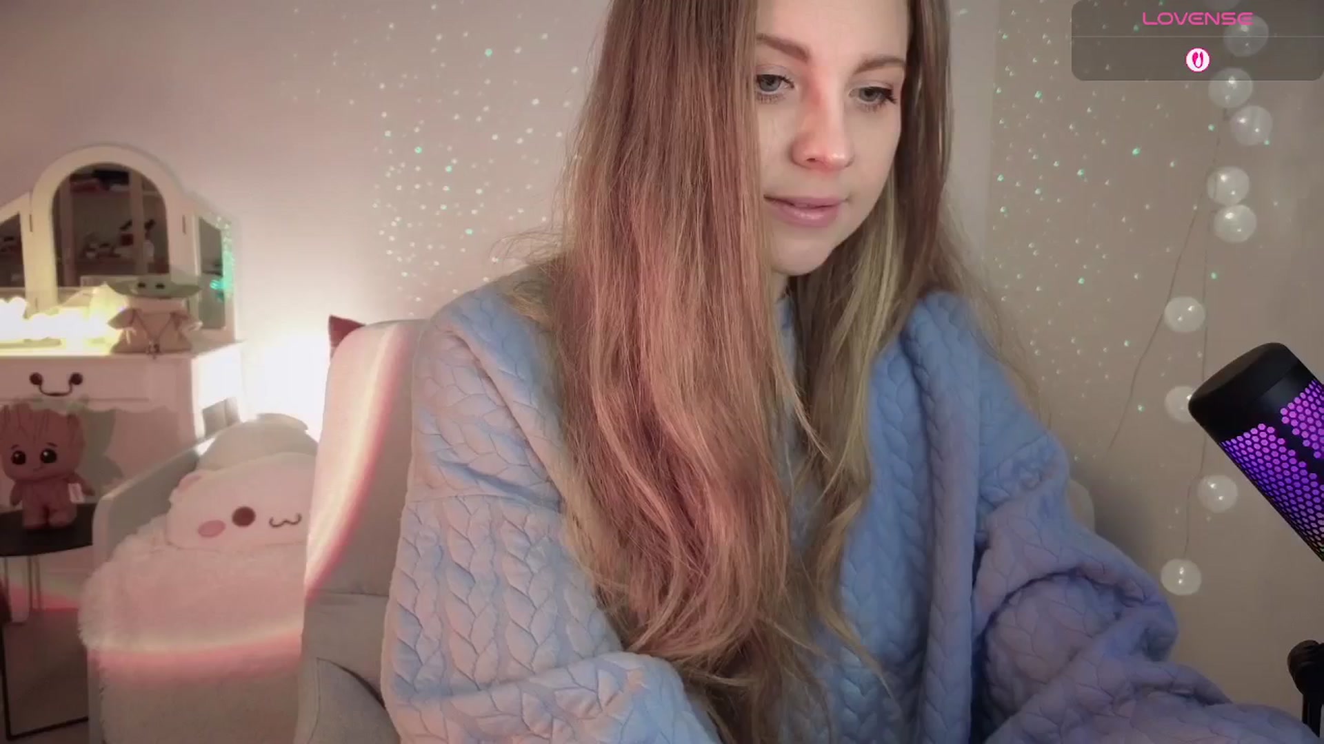 Gallery image thumbnail from ImKeira's myfreecams stream on, 10/05/2025, 21:54 image 3 of 20