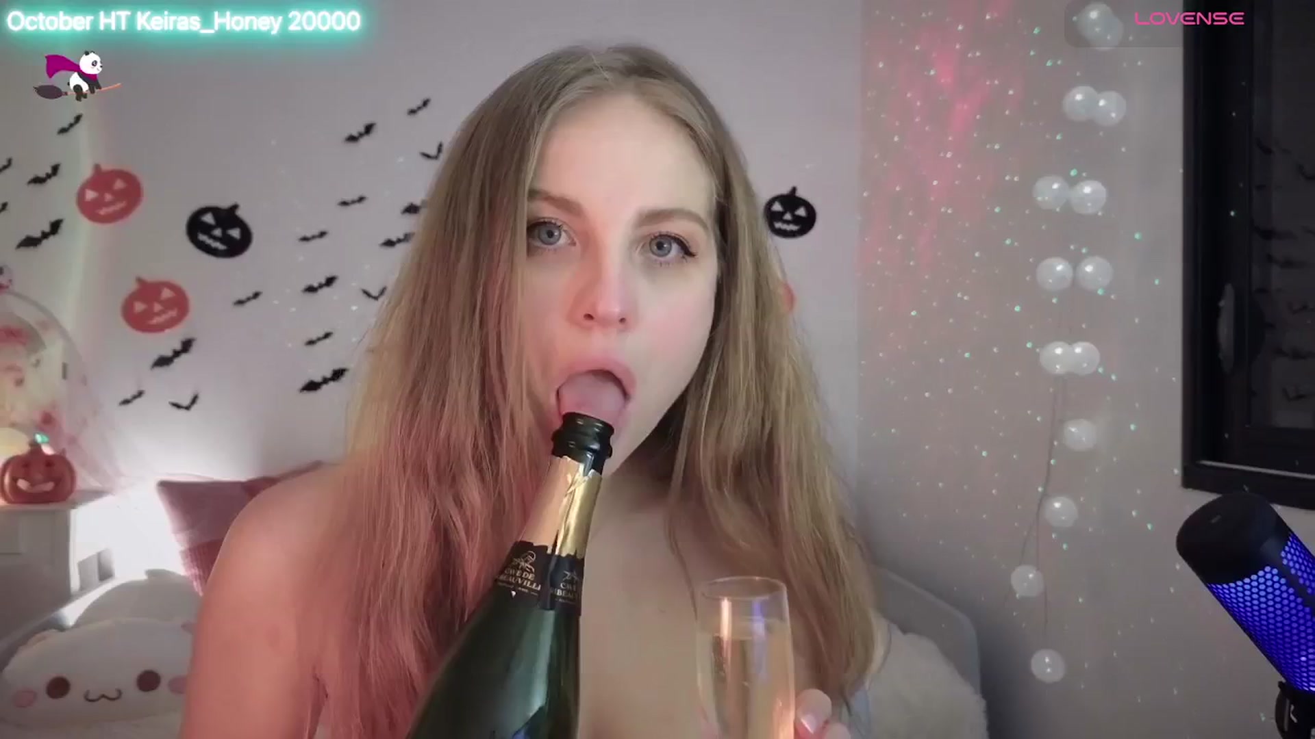 Gallery image thumbnail from ImKeira's myfreecams stream on, 10/18/2025, 23:51 image 18 of 20