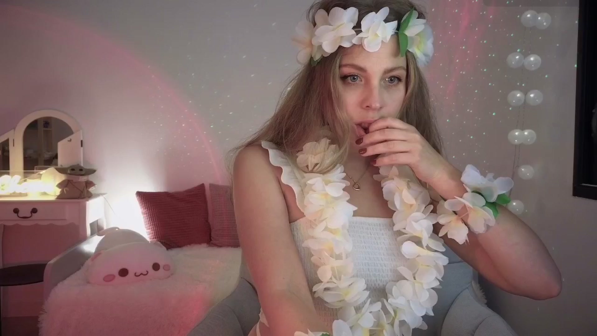 Gallery image thumbnail from ImKeira's myfreecams stream on, 11/15/2025, 19:48 image 1 of 20