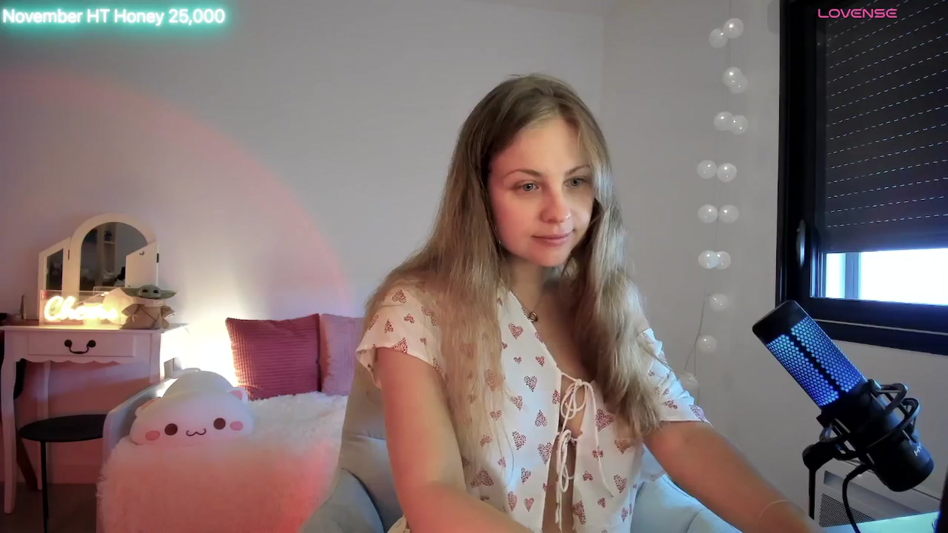 Gallery image thumbnail from ImKeira's myfreecams stream on, 11/16/2025, 11:05 image 16 of 20
