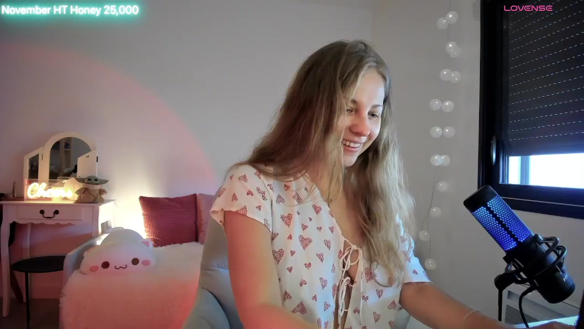 Gallery image thumbnail from ImKeira's myfreecams stream on, 11/16/2025, 11:05 image 15 of 20