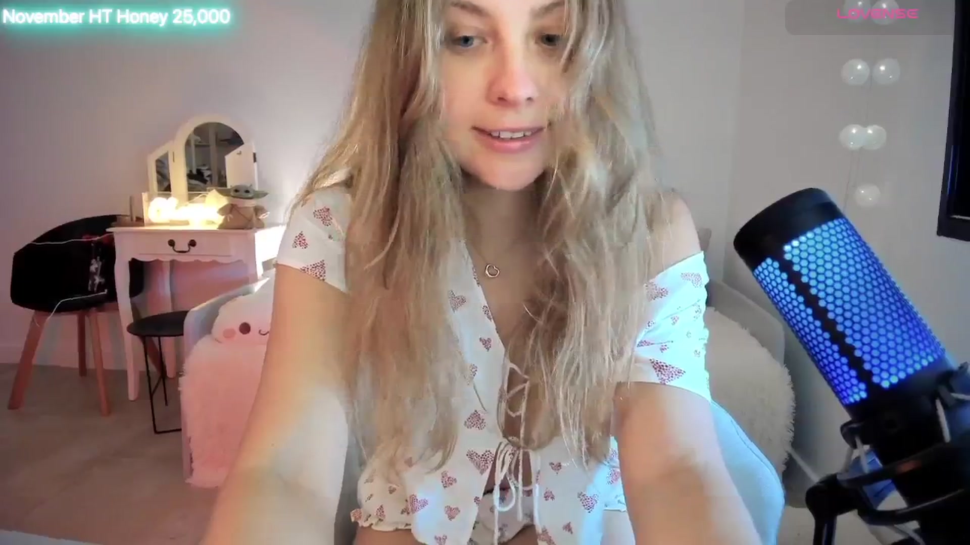 Gallery image thumbnail from ImKeira's myfreecams stream on, 11/16/2025, 11:05 image 19 of 20
