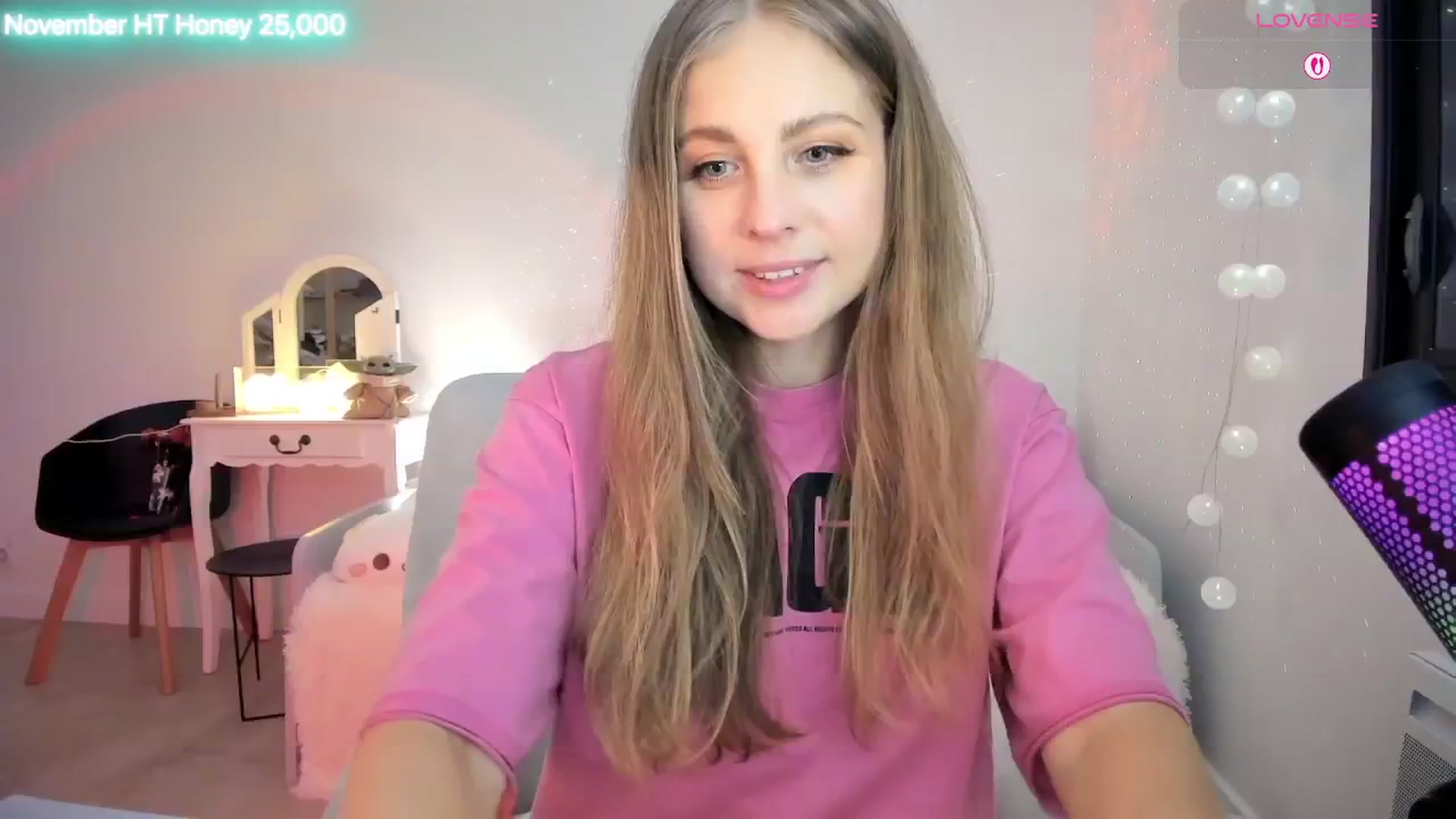 Gallery image thumbnail from ImKeira's myfreecams stream on, 11/16/2025, 22:33 image 5 of 20