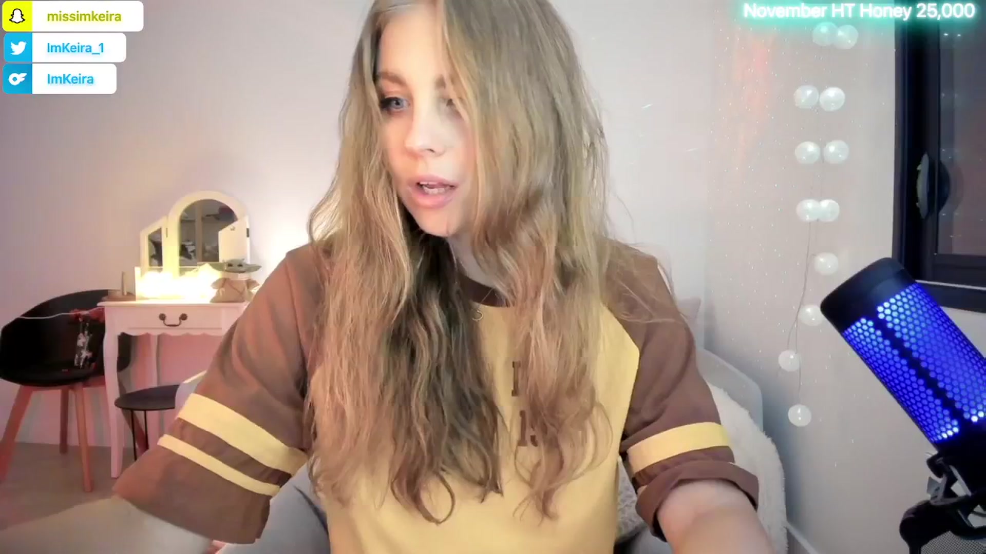 Gallery image thumbnail from ImKeira's myfreecams stream on, 11/17/2025, 21:15 image 10 of 20