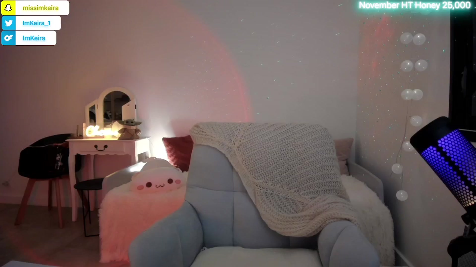 Gallery image thumbnail from ImKeira's myfreecams stream on, 11/17/2025, 21:15 image 17 of 20
